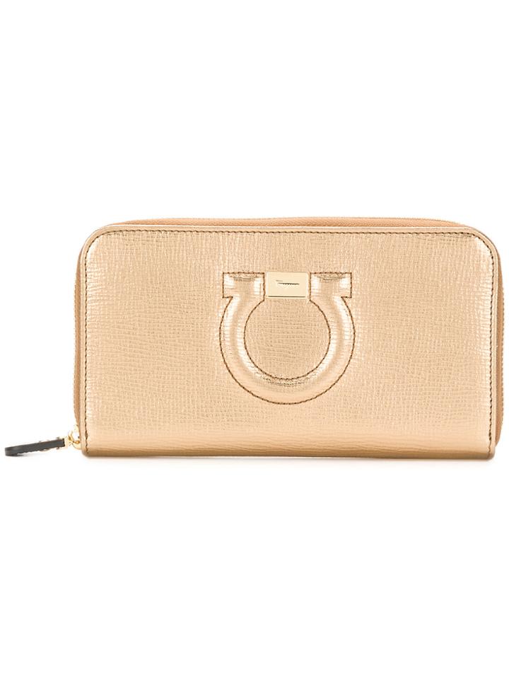 Salvatore Ferragamo Gancio Embossed Wallet - Metallic