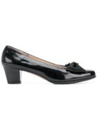 Salvatore Ferragamo Vintage Pointed Toe Pumps - Black