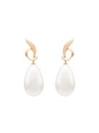 Apples & Figs 24kt Gold Vermeil Vanity Of The Pearl Earrings
