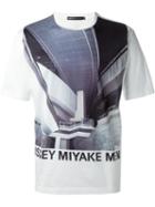 Issey Miyake Men Printed Logo T-shirt, Size: 5, White, Cotton