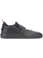 Givenchy Star Detail Slip-on Sneakers - Black