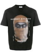 Ih Nom Uh Nit 'runway Division' Print T-shirt - Black