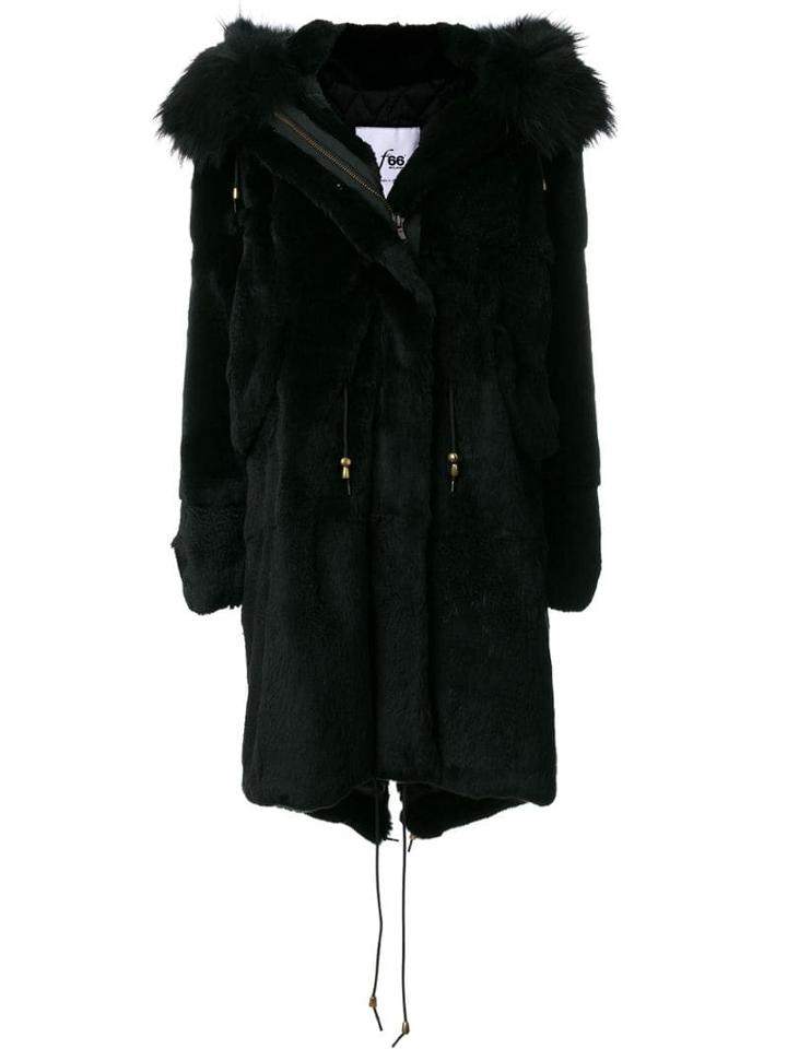 Furs66 - Black