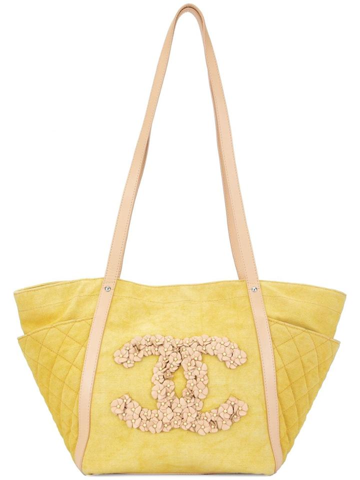 Chanel Vintage Camellia Cc Tote - Yellow