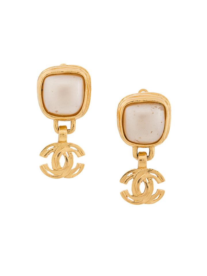 Chanel Vintage Square Pearl Cc Swing Earrings - Metallic
