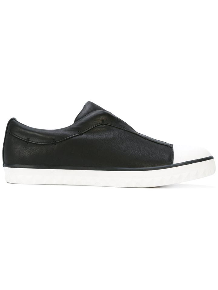Attachment Contrast Toe Sneakers - Black
