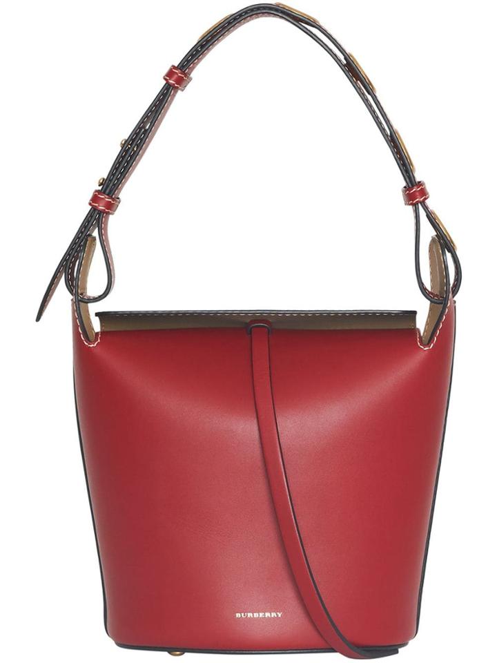 Burberry The Small Leather Bucket Bag - Red