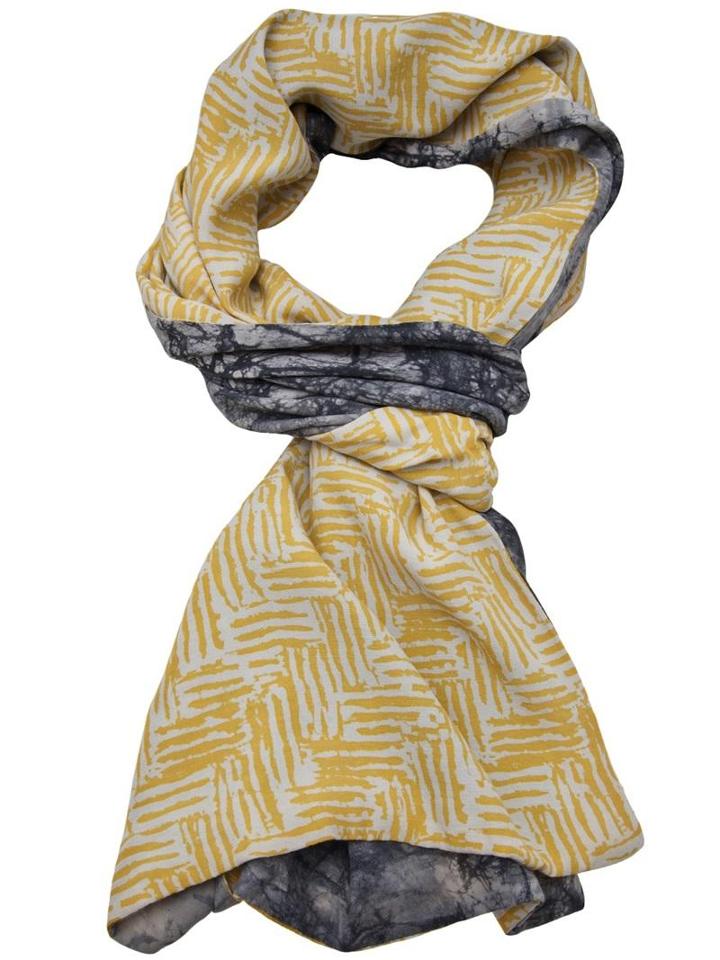 Akira Reversible Wave Scarf