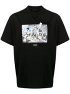 Throwback. Stan Print T-shirt - Black