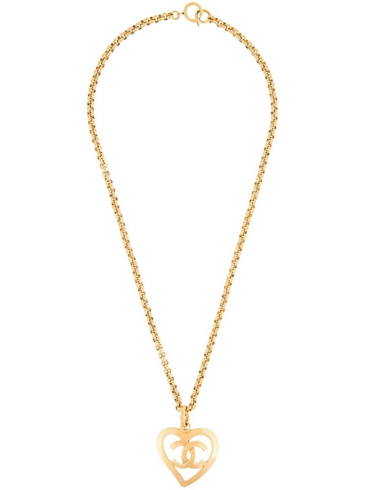Chanel Vintage Cutout Heart Cc Necklace - Gold