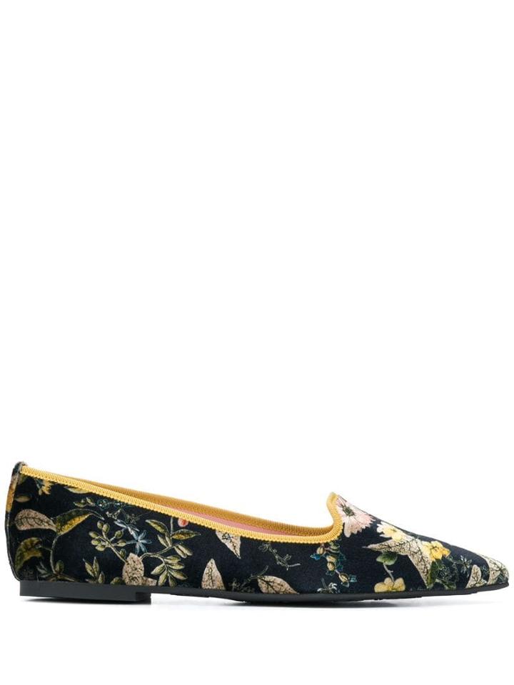 Pretty Ballerinas Pointed Ballerina Shoes - Black
