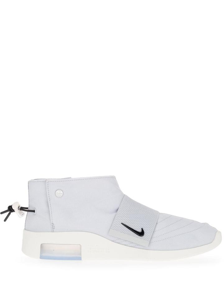 Nike Mid-top Sneakers - White