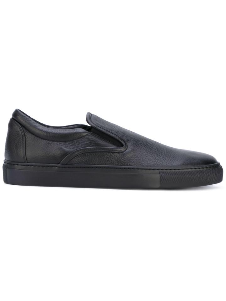 Aiezen Slip-on Shoes - Black