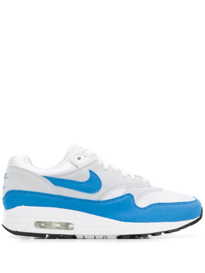 Nike Nike Bv1981 Essential Sneakers - White