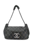 Chanel Pre-owned 2004/2005's Diamond Stitch Shoulder Bag - Black