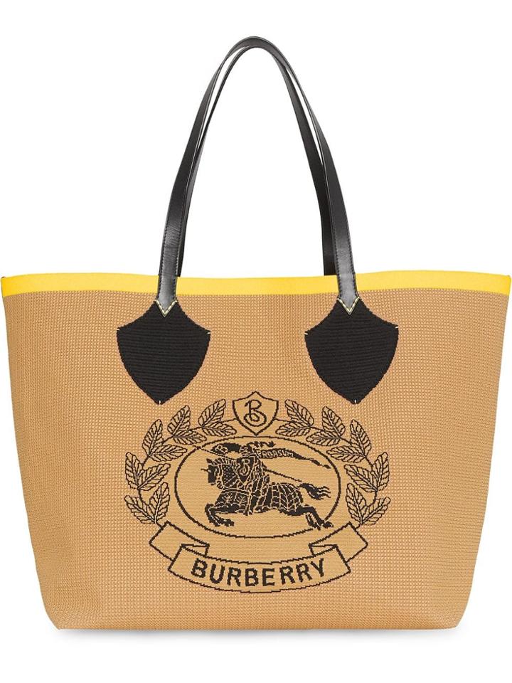 Burberry The Giant Tote In Knitted Archive Crest - Neutrals