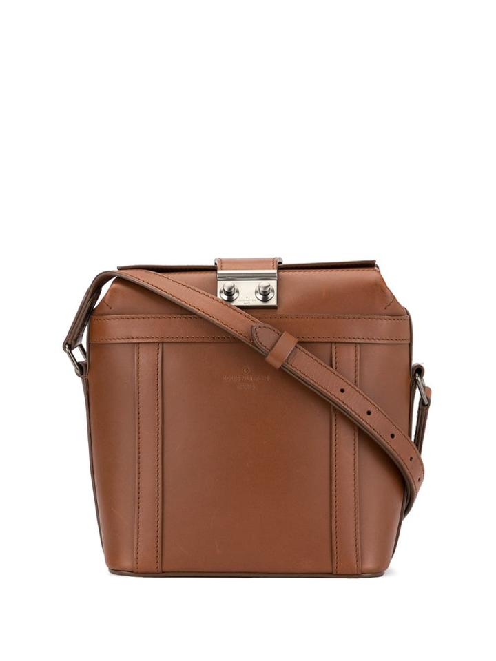 Louis Vuitton Pre-owned Stitched Cross Body Shoulder Bag - Brown