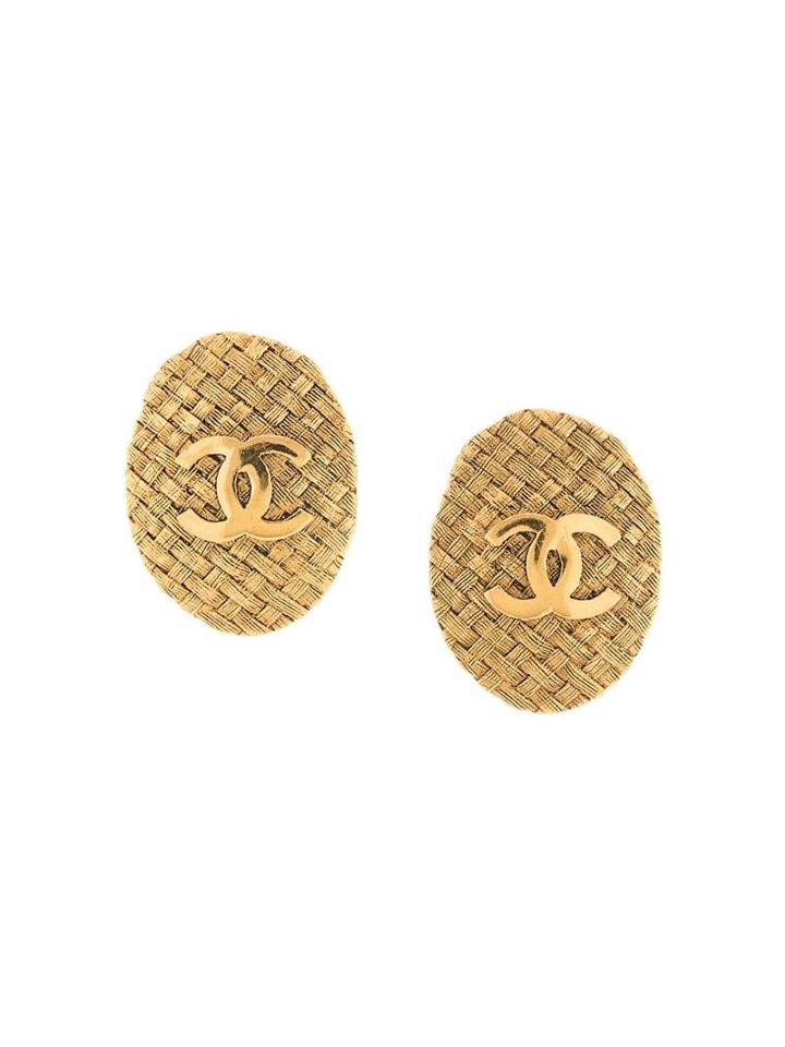 Chanel Pre-owned Embossed Logo Oval Earrings - Gold