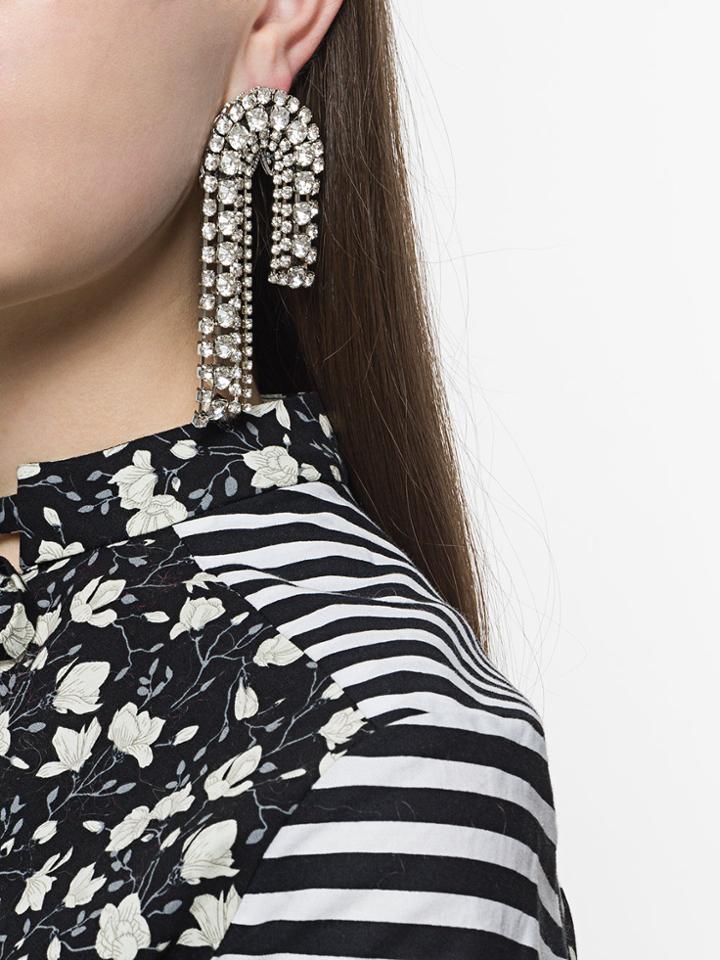 Radà Curved Drop Earrings - Metallic