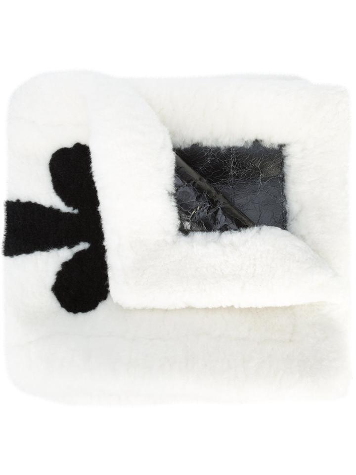 Vera Wang Fleur De Lis Intarsia Stole - Black