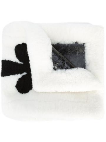 Vera Wang Fleur De Lis Intarsia Stole - Black