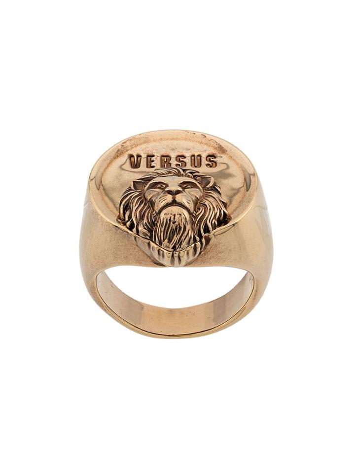 Versus Embossed Chunky Ring - Gold