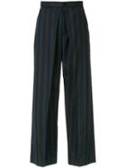 Astraet Pleat Front Striped Cropped Trousers - Black