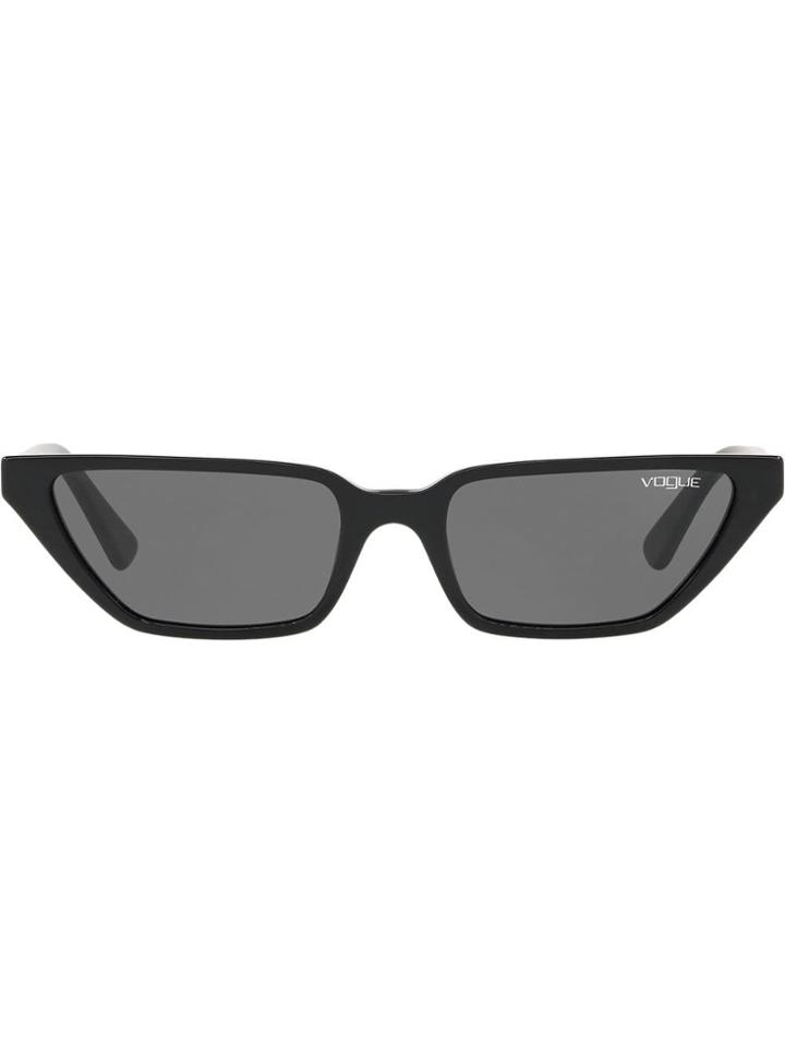 Vogue Eyewear Low Cat-eye Sunglasses - Black
