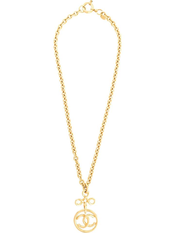 Chanel Pre-owned Cc Cut-out Medallion Long Necklace - Gold