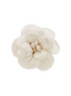 Chanel Pre-owned 1980s Camélia Pearl Brooch - White