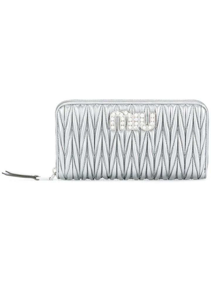 Miu Miu Quilted Zipped Wallet - Metallic