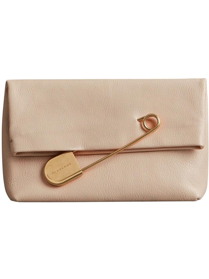 Burberry The Medium Pin Clutch In Leather - Nude & Neutrals