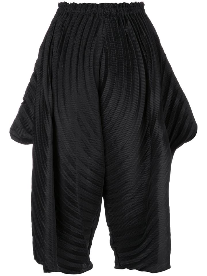 Issey Miyake Flared Cropped Trousers - Black