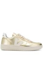 Veja Metallic Low-top Sneakers - Gold