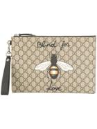 Gucci Gg Supreme Pouch With Bee - Nude & Neutrals