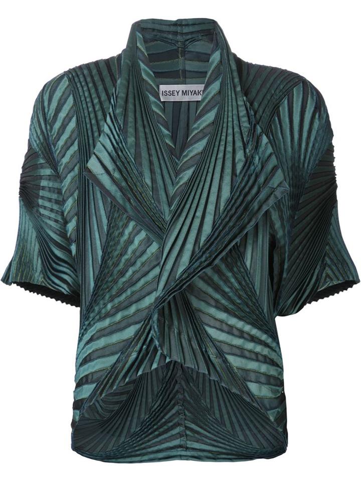 Issey Miyake Short-sleeve Pleated Jacket