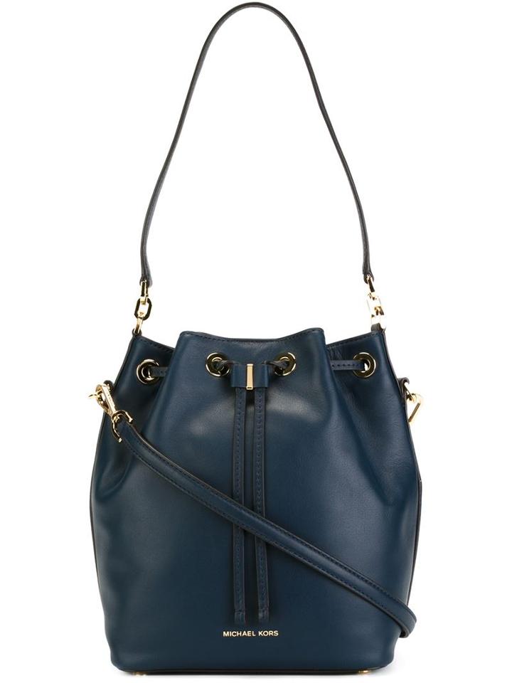Michael Michael Kors Medium Bucket Bag
