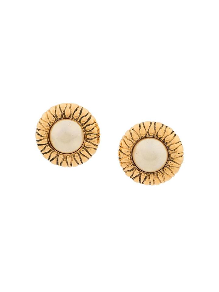 Chanel Vintage Clip On Earrings - Gold