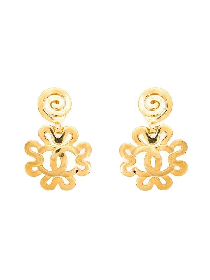 Chanel Vintage Ornate Flower Clip-on Earrings