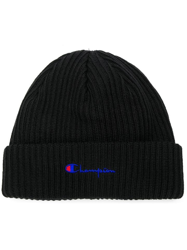 Champion Embroidered Logo Beanie - Black