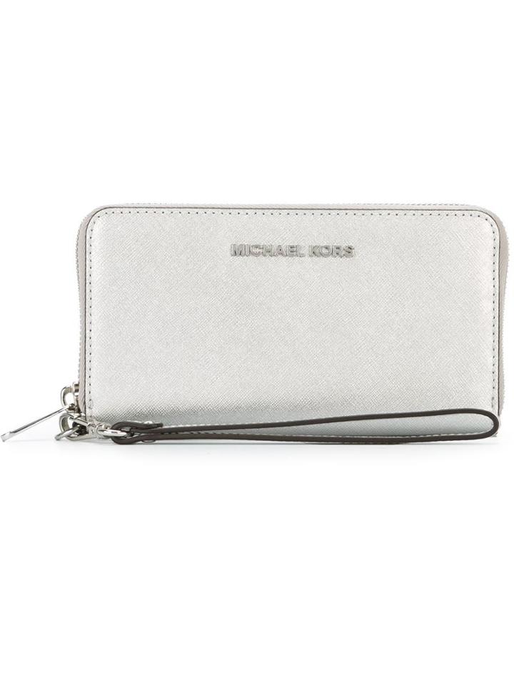 Michael Michael Kors Zipped Wallet