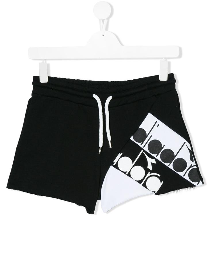 Diadora Junior Contrast Logo Print Shorts - Black