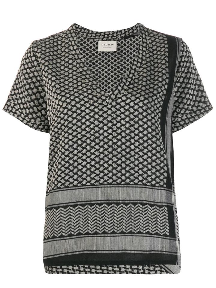 Cecilie Copenhagen Embroidered V-neck T-shirt - Black