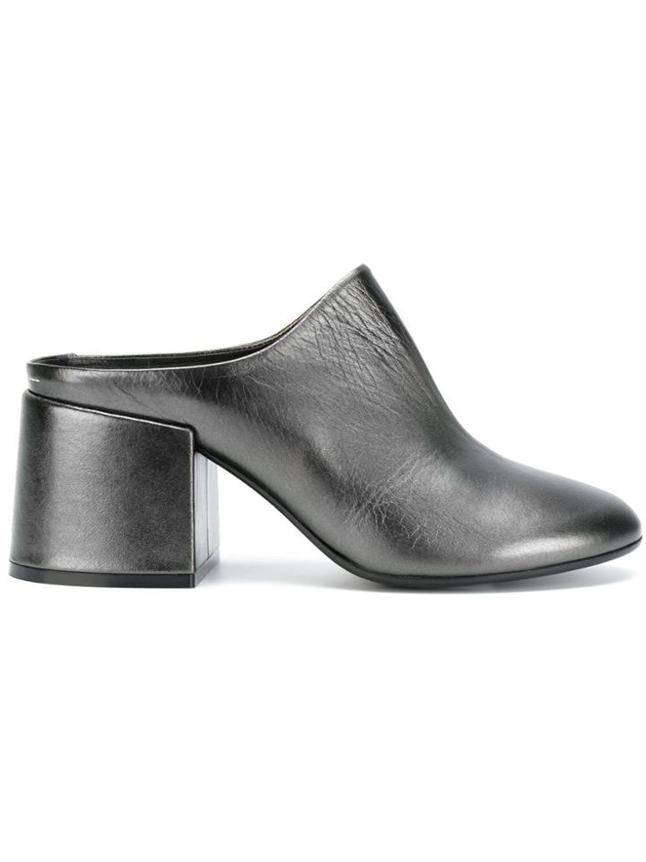 Mm6 Maison Margiela Closed Toe Leather Mules - Grey