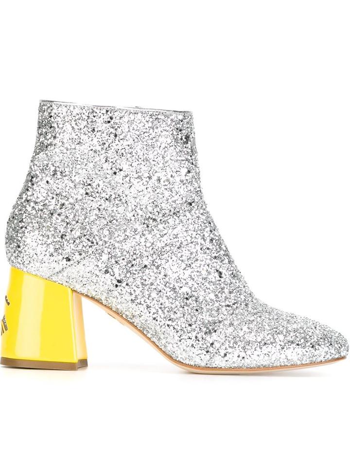 Chiara Ferragni 'flirting' Glitter Boots