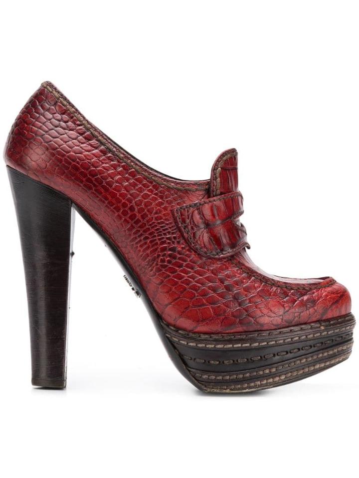 Prada Pre-owned 2000's Crocodile Effect Pumps - Red