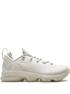 Nike Lebron Xiv Low Sneakers - White