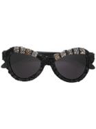 Kuboraum 'y2' Sunglasses - Black