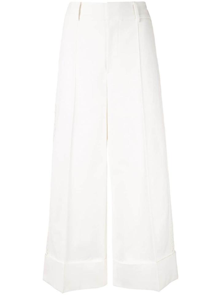 Goen.j Cropped Trousers - White