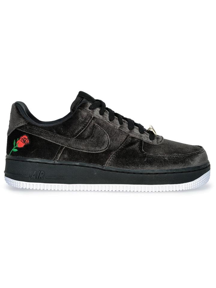 Nike Air Force Sneakers - Black